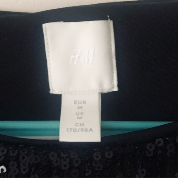 H&M Black Shimmering Sequin Short Sleeve Boxy Top Size Medium - Picture 6 of 11